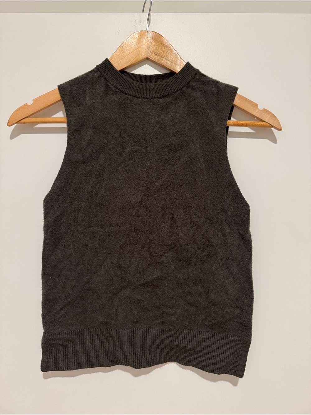 Sleeveless Mock Neck Knit Top - forest green